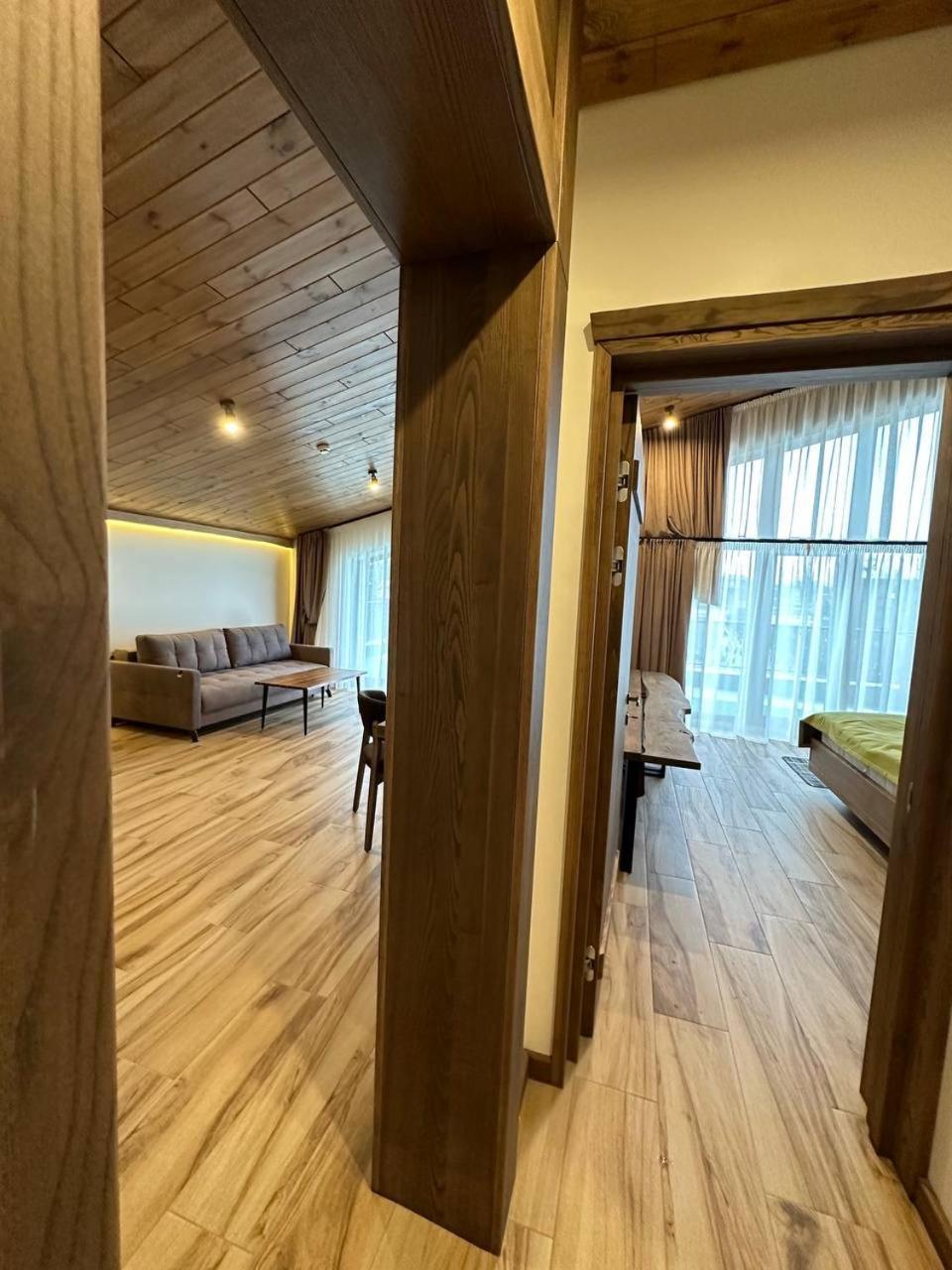 Фільварок Кмитів Hotel Velyki Kosharishcha Ngoại thất bức ảnh