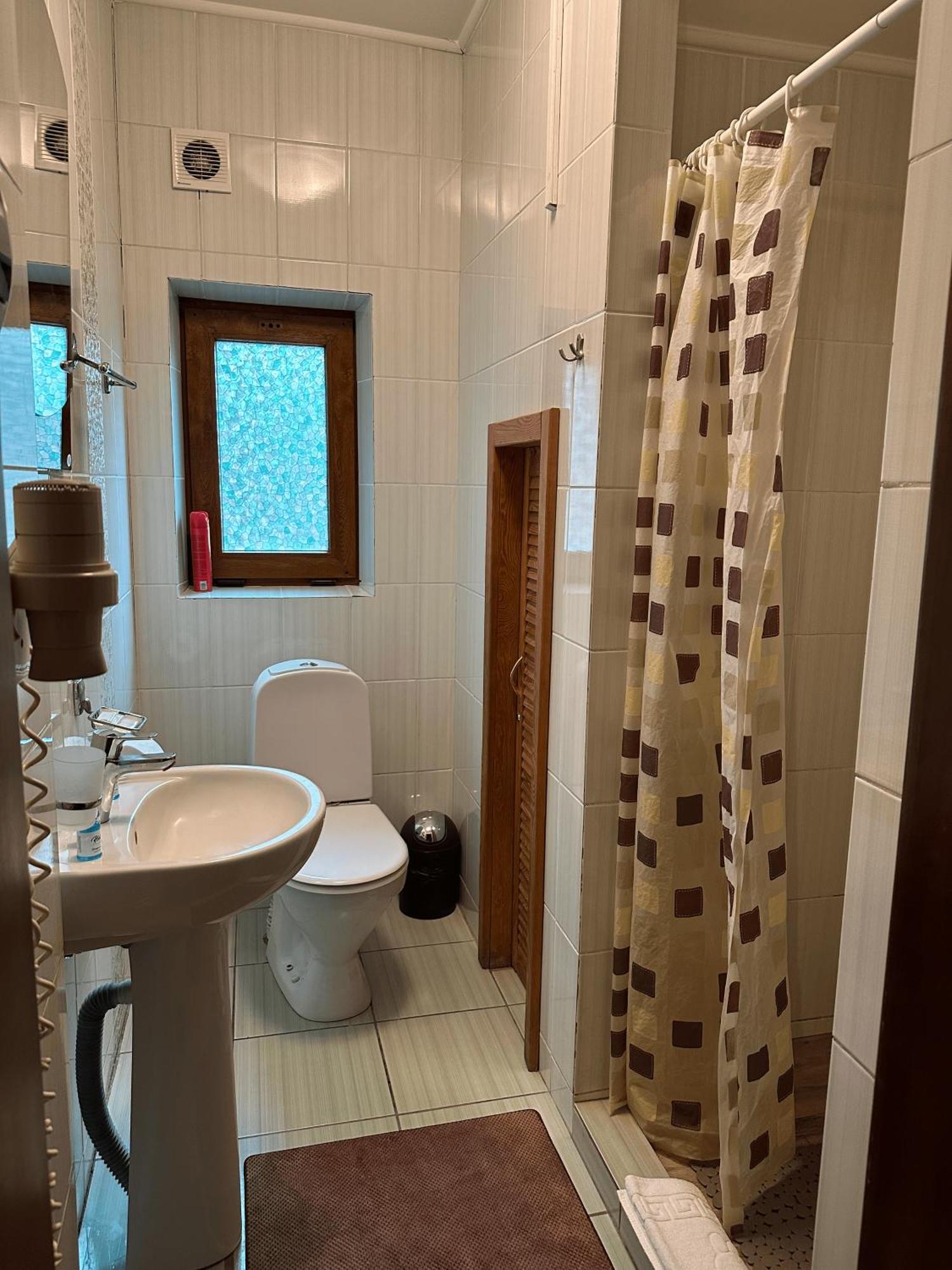 Фільварок Кмитів Hotel Velyki Kosharishcha Ngoại thất bức ảnh