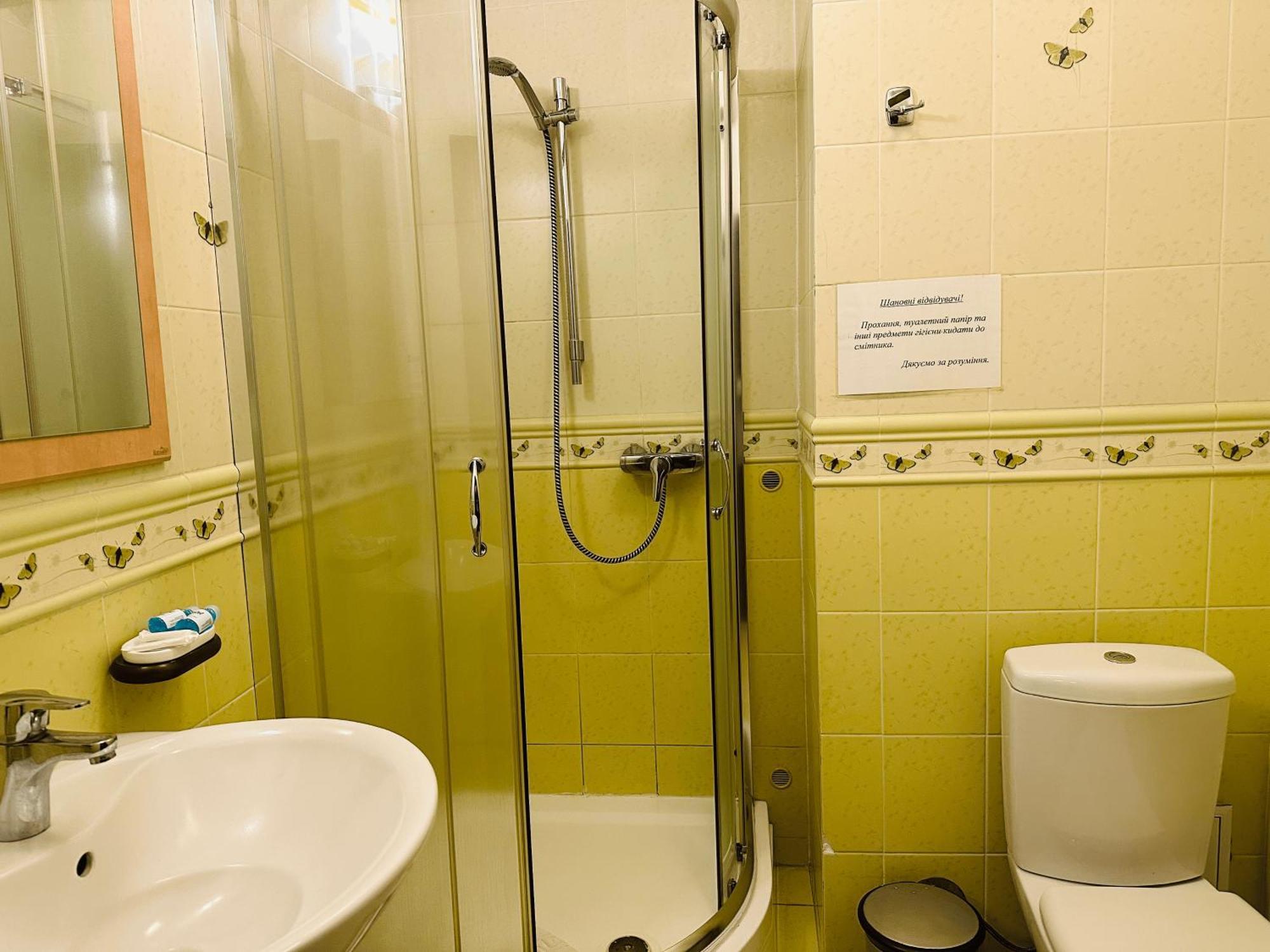 Фільварок Кмитів Hotel Velyki Kosharishcha Ngoại thất bức ảnh